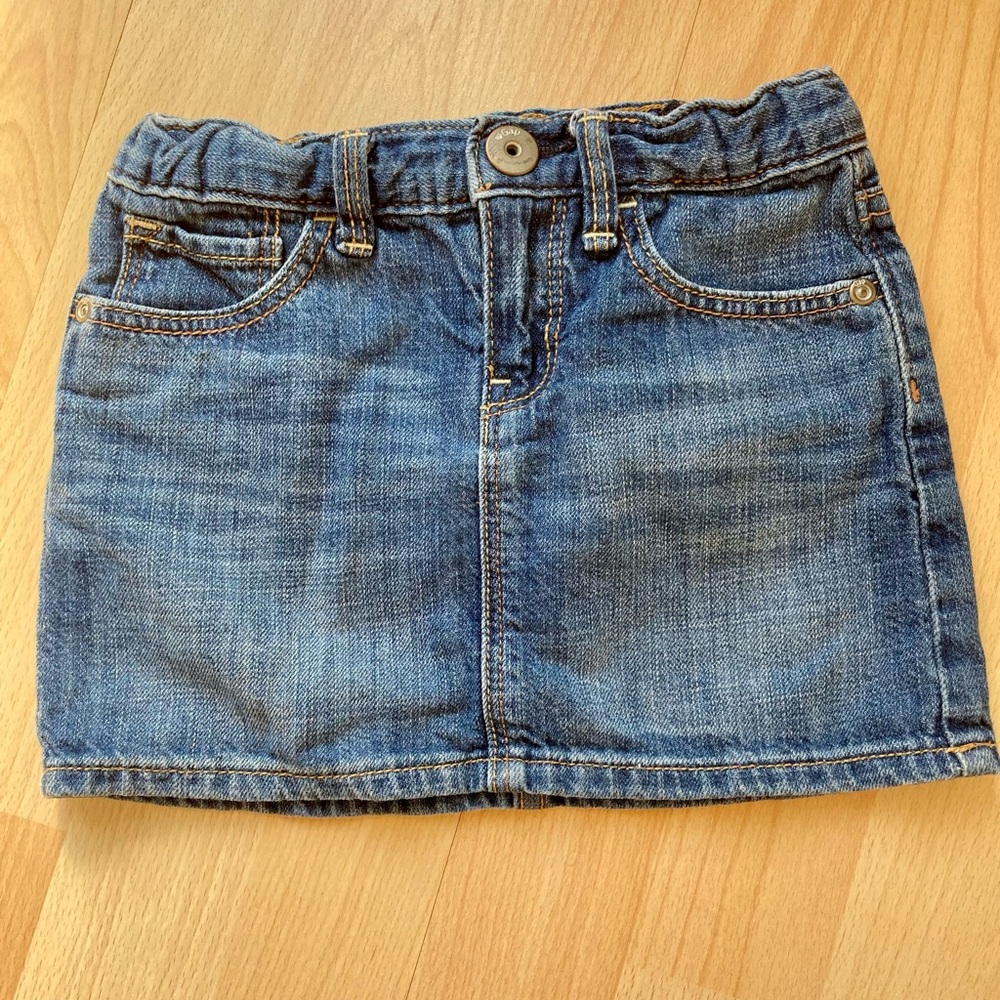 Baby Gap: 5-pocket denim skirt.  Size 3T.